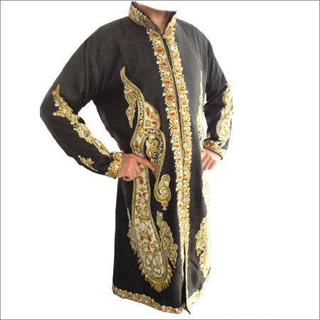 लंबे कढ़ाई वाले रेशमी जैकेट्स