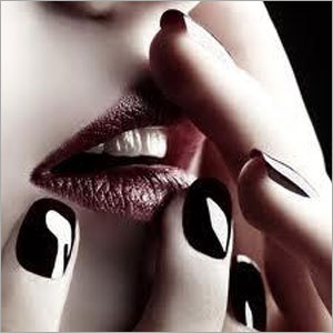 शेलैक नेल कलर