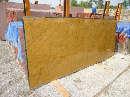 रॉयल मैजेस्टिक गोल्ड मार्बल