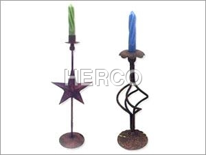 कुंडलधातु मोमबत्ती धारक