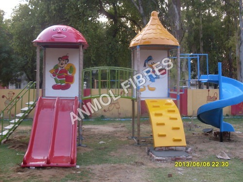 आउटडोर चिल्ड्रेन प्लेस्टेशन क्षमता: 800 पाउंड