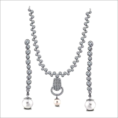 Pearl and Diamond Necklace Set