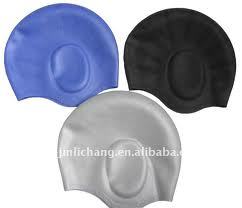 कान कवर के साथ तैराकी कैप