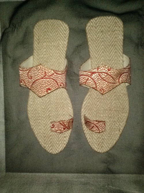 जूट Footwear (चप्पलें)