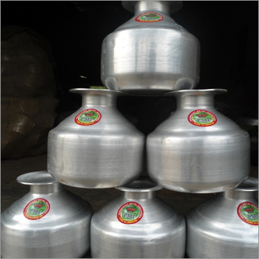 एल्यूमिनियम पानी के बर्तन