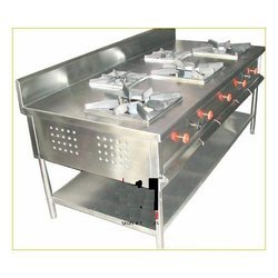 पाँच-बर्नर कुकिंग रेंज