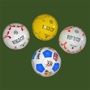 सॉकर बॉल्स