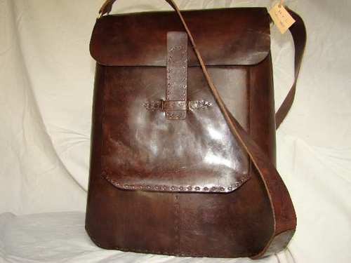 चमड़े के बैग