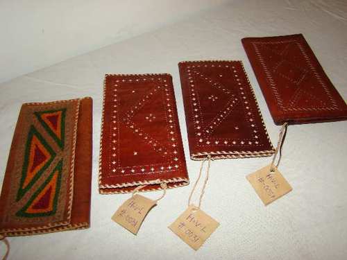 चमड़े के बैग