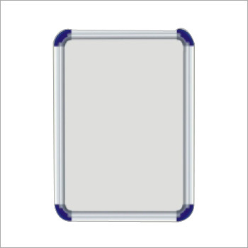 व्हाइट बोर्ड्स