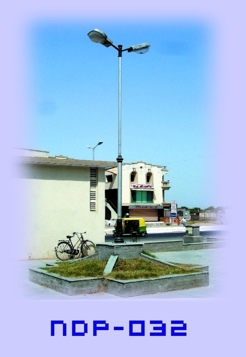 गार्डन लाइट पोल्स
