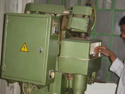 ऑप्टिकल लेन्स मशीनरी