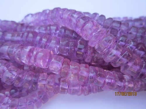 राउंड ब्रिलियंट कट एमेथिस्ट टायर बीड्स जेमस्टोन