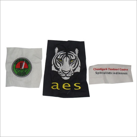 कढ़ाई किया गया स्टाइलिश लोगो