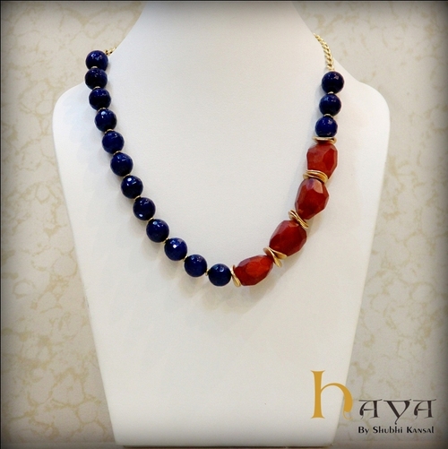 स्टाइलिश एगेट नेक पीस