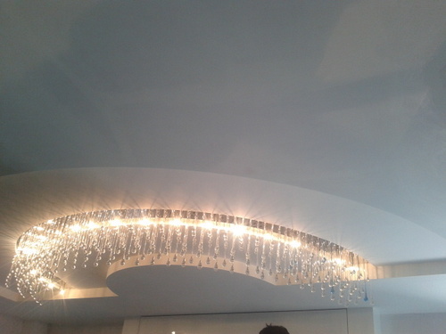 ग्लास मून चंदेलियर