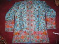 कढ़ाई वाली महिलाओं की जैकेट