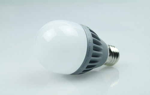 कम पावर खपत वाली LED बल्ब