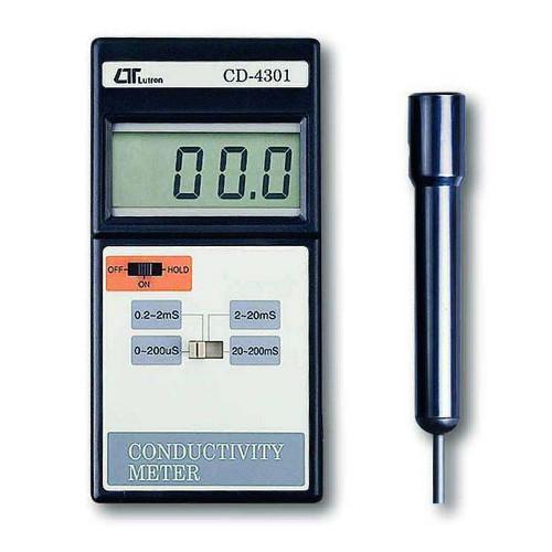 Digital Conductivity Meter - Lightweight ABS-Plastic Housing , Accurate Multi-Range Readings with Remote Probe