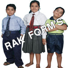 बच्चों का स्कूल यूनिफार्म