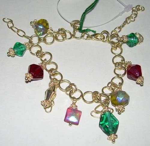 रंगीन मनके कंगन