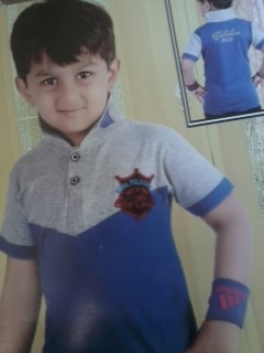 बच्चों के डिजाइनर टी शर्ट