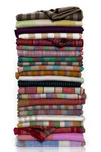 धारीदार पश्मीना शॉल्स