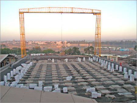 ओवरहेड मंदिर क्रेन 120 फिट