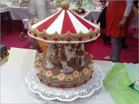 केक के आकार का मेरी गो राउंड