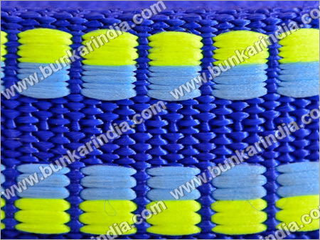 बुनाई गई संकीर्ण वस्त्र