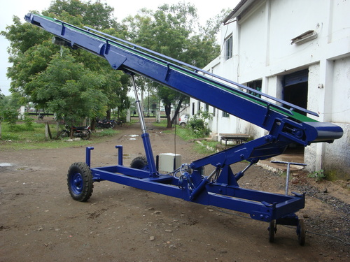 Z Conveyor - Stainless Steel, Length 10-40 ft, Color Blue, 300 kg Weight | High Moving Capacity, Easy to Operate, Longer Service Life