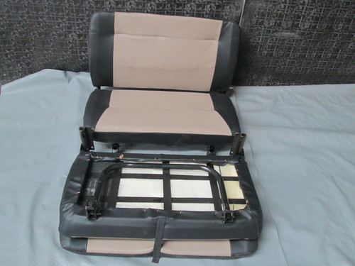 Commander 650 Baby Patti Seat - Material: Leather