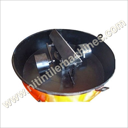 Pan Mixer with Scrapper and Rollers