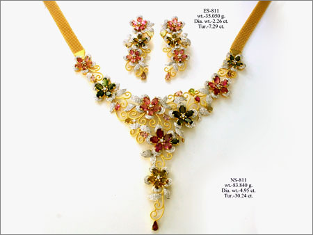 18kt Diamond Necklace Set