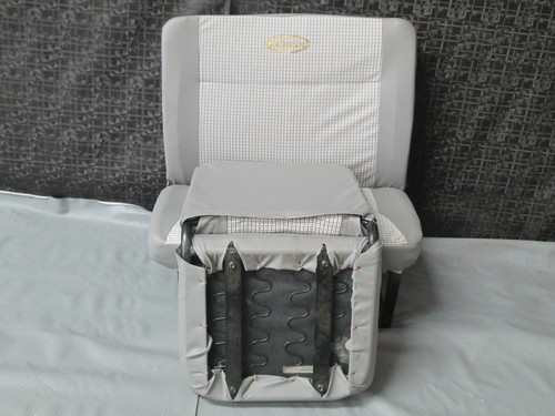 वूलन महिंद्रा डि फ्रंट