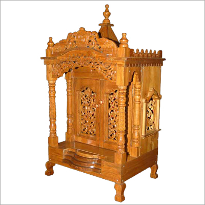 तेकवुड से क雕ित मंदिर