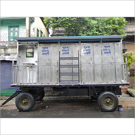 मोबाइल टॉयलेट वैन