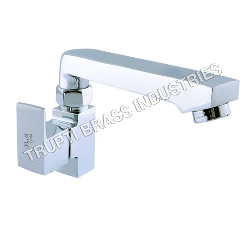 ब्रास स्वान नेक रेगुलर स्विंगिंग स्पाउट के साथ