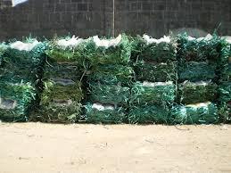 प्लास्टिक बोतल का कचरा