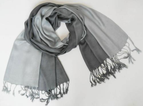 डिज़ाइनर लेडीज़ स्टोल्स