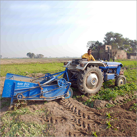 सिंगल रो आलू खुदाई करने वाला