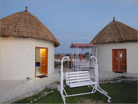 हट होटल सेवा