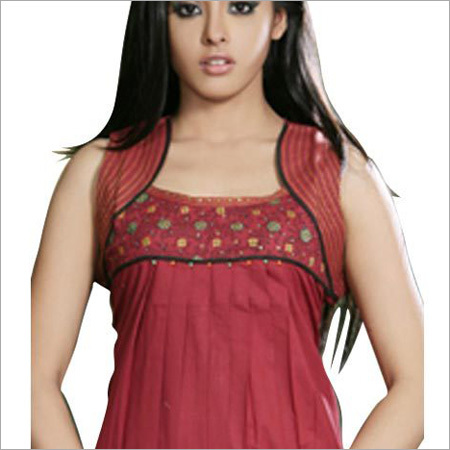 ट्रेंडी कुर्तियां