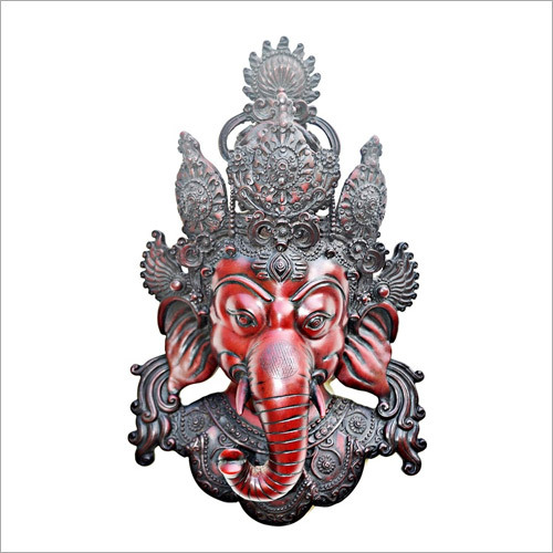 दीवार का मास्क