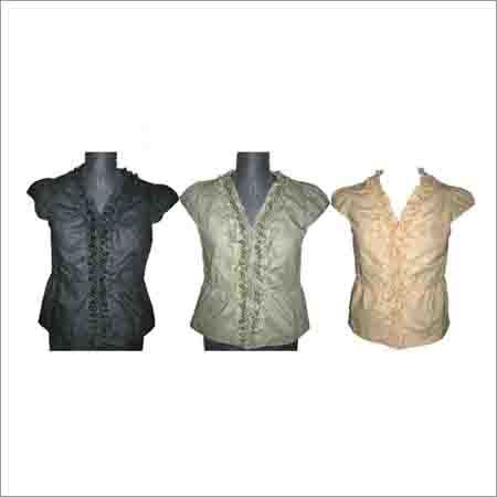 रफल पर्ल बीडेड टॉप कॉटन में