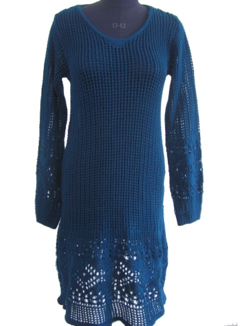 लंबी आस्तीन की स्वेटर ड्रेस