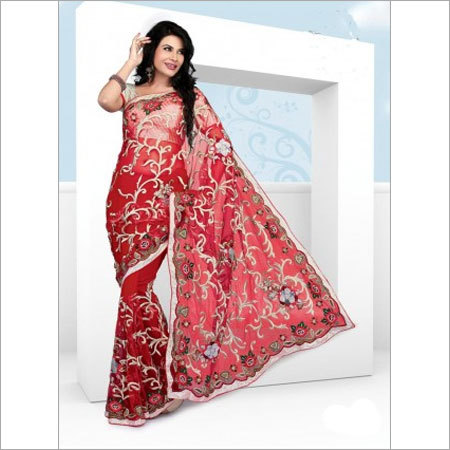 ब्राइडल रेड वेडिंग साड़ी