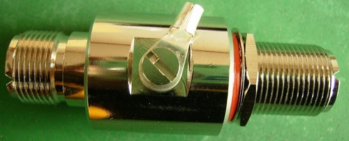 यूएचएफ महिला से यूएचएफ महिला बीएच गैस ट्यूब सर्ज अरेस्टर आवेदन: उच्च आवृत्ति विभाजन