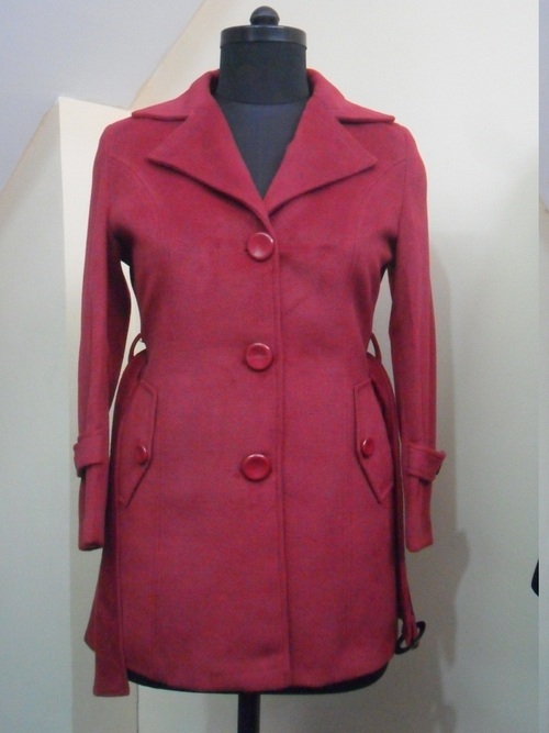 महिलाओं का लंबा कोट