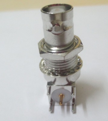 BNC Connector - 50 Ohm Female Right Angle PCB Mount , Silver Insulation Material for Quick RF Connections